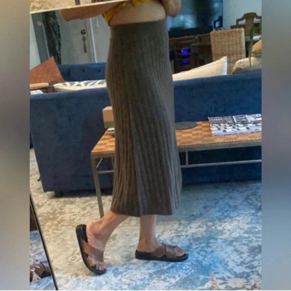 Quince Mongolian Cashmere Midi Skirt - Picture 8 of 13